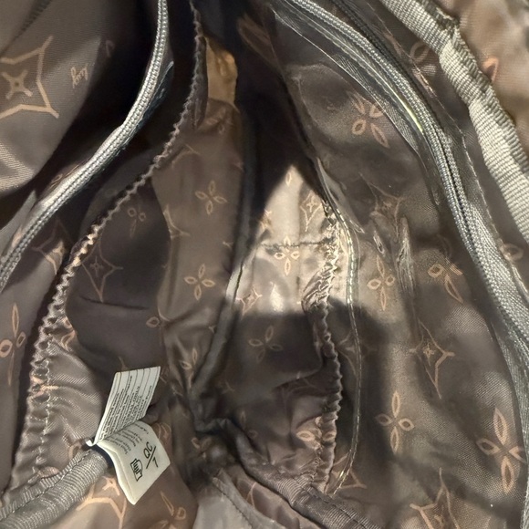 Lug Ranger Quilted Bag with Patterned Interior - Picture 6 of 11